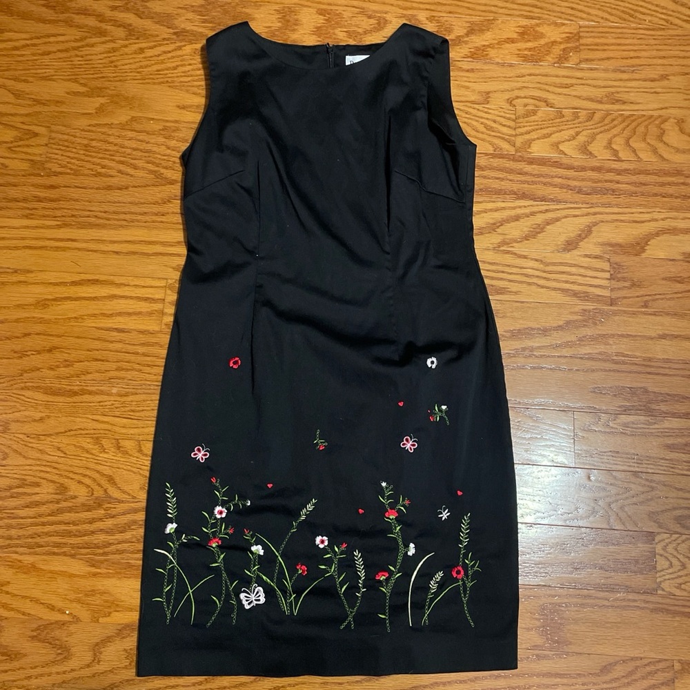 Danny & Nicole Black Sleeveless Midi Dress with Floral Embroidery
